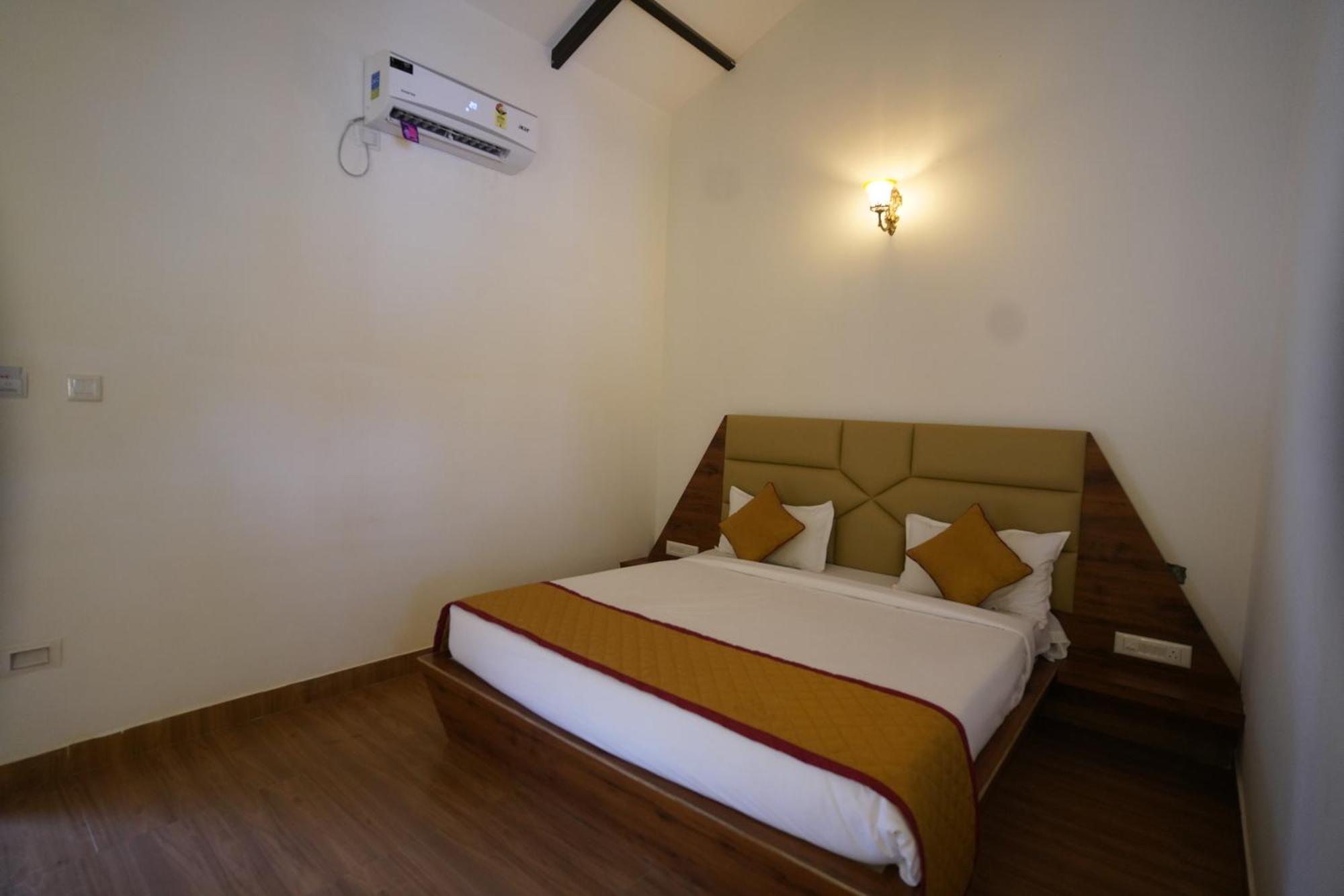 Q Mango Resort Rāmanagaram Extérieur photo